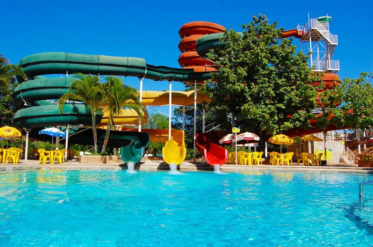Villas Diroma Com Um Dia No Acqua Park, Splash E Slide Caldas Novas Buitenkant foto
