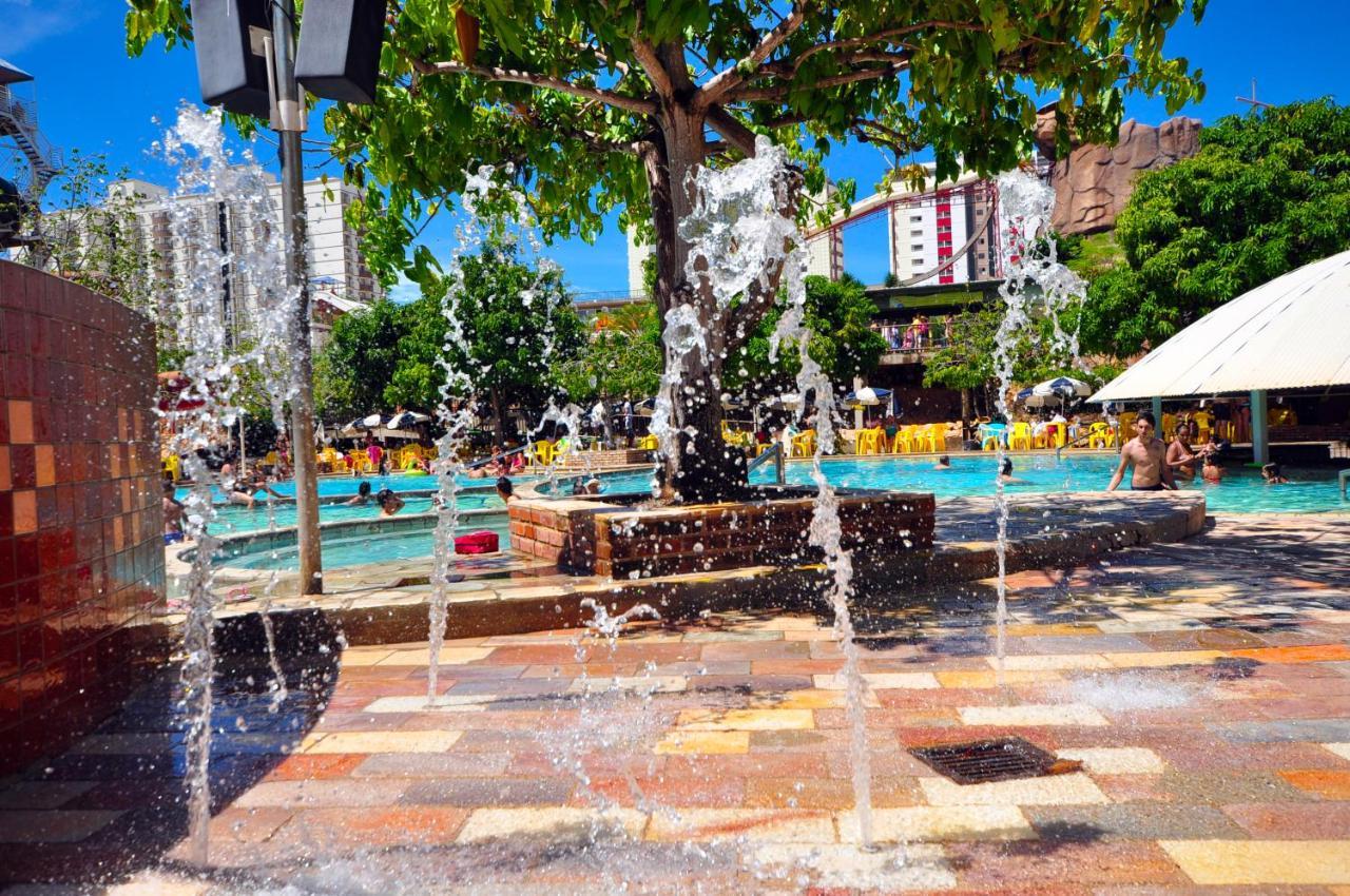 Villas Diroma Com Um Dia No Acqua Park, Splash E Slide Caldas Novas Buitenkant foto